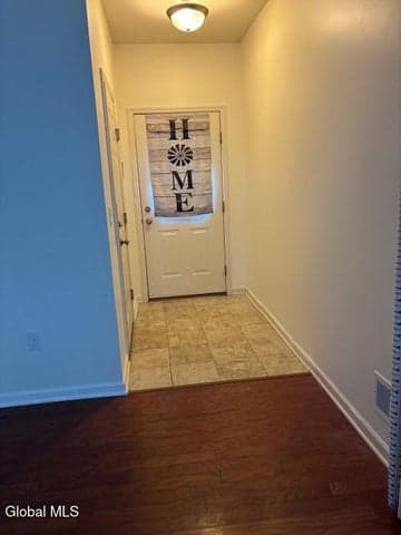 23 Stacey Court, Colonie, NY, photo 5