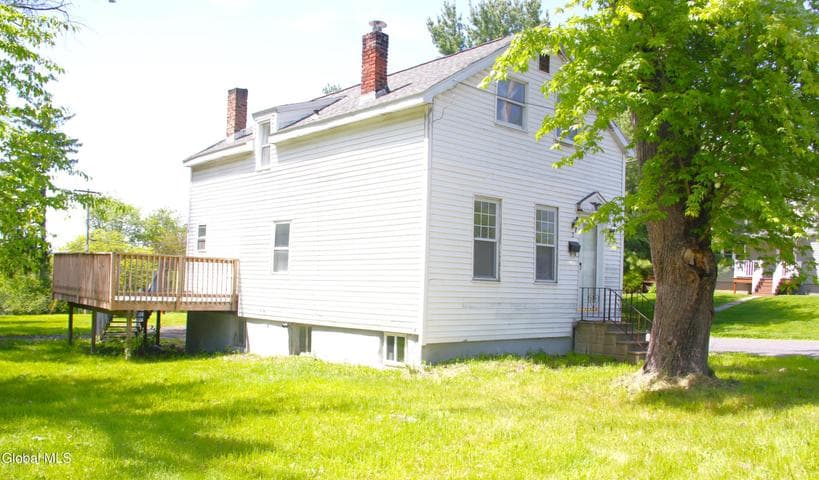 2 Lunis Avenue, Rensselaer, NY, photo 3