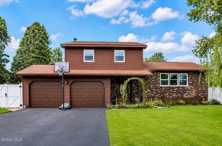 55 Alpine Drive, Latham, NY, photo 1