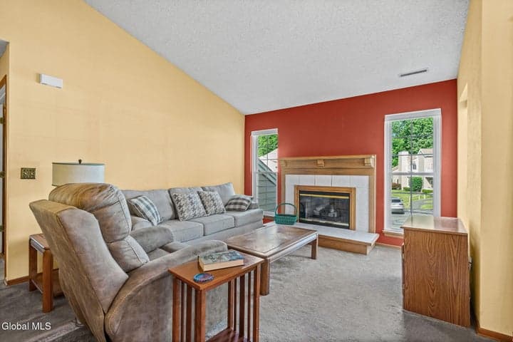 422 Hampton Place Boulevard, North Greenbush, NY, photo 4