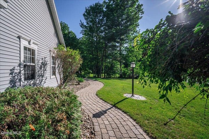 38 Greylock Drive, Wilton, NY, photo 5
