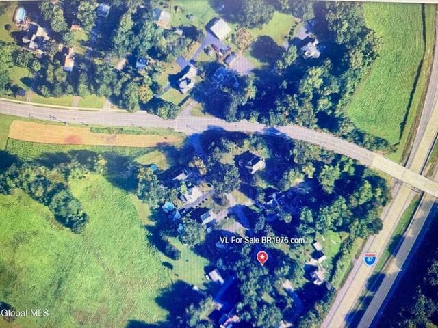 L2 Pausley Court, Bethlehem, NY, photo 4