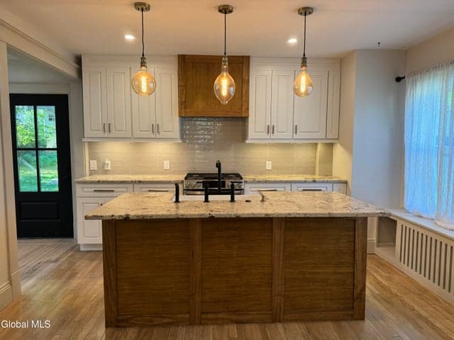 18 Herber Avenue, Delmar, NY, photo 3