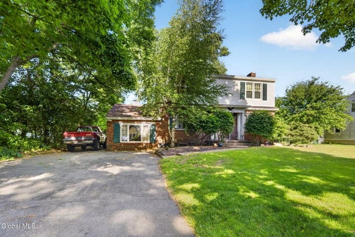 2232 Balltown Road, Niskayuna, NY, photo 2