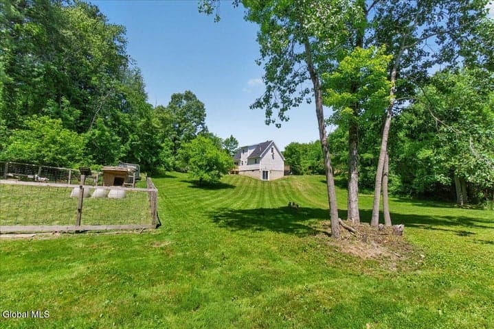 131 Calhoun Drive, Schaghticoke, NY, photo 2