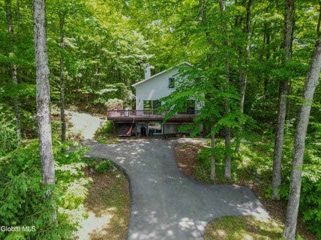 601 N Shore Peck Lake Road, Gloversville, NY