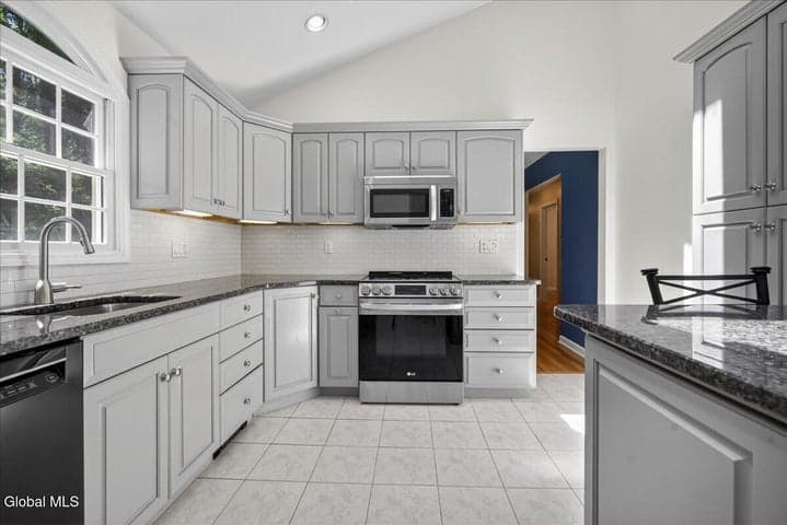 21 Woodstead Road, Ballston, NY, photo 5