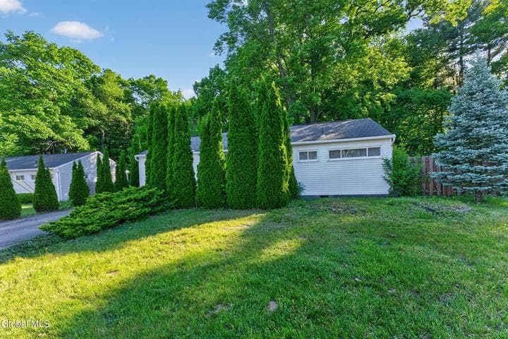 20 Winslow Drive, Colonie, NY, photo 1