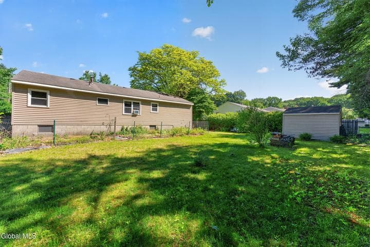 9 Chesebro Drive, Colonie, NY, photo 3