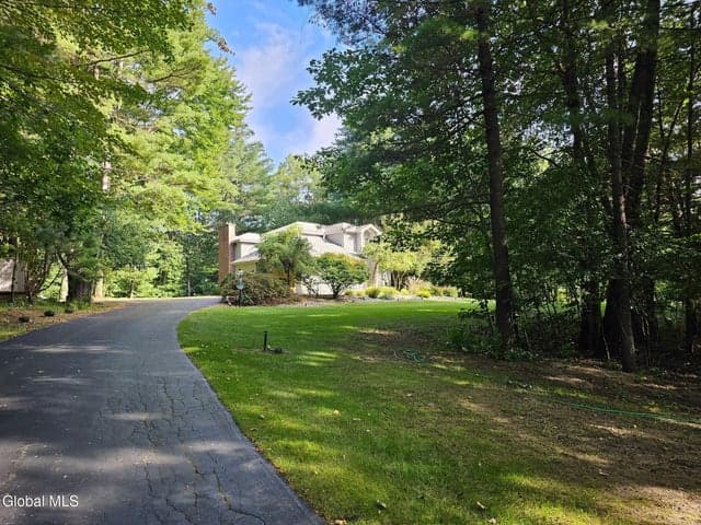 9 Spruce Run, East Greenbush, NY, photo 1