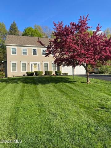 17 Christopher Way, Halfmoon, NY, photo 4