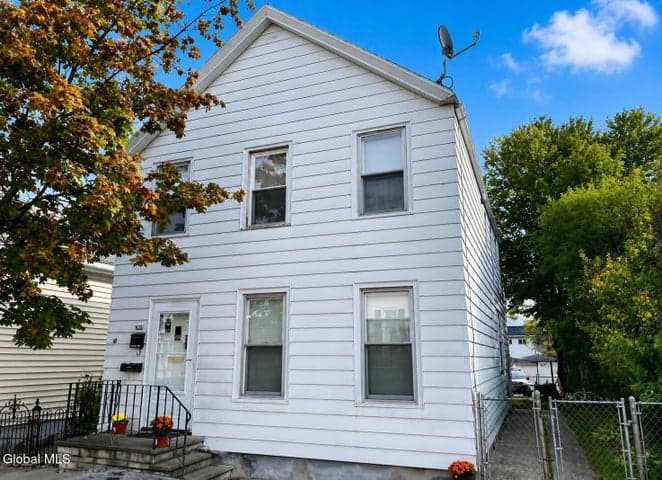 1522 7th Avenue, Watervliet, NY, photo 1