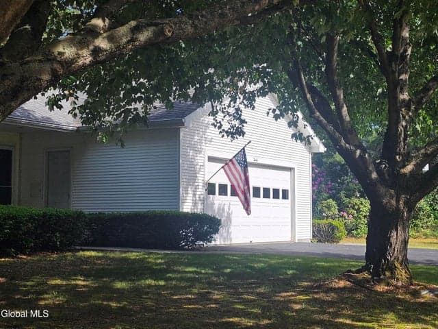 12 Lancestire Drive, Queensbury, NY, photo 4