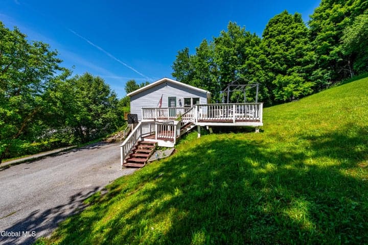 52 Warsaw Avenue, Mechanicville, NY