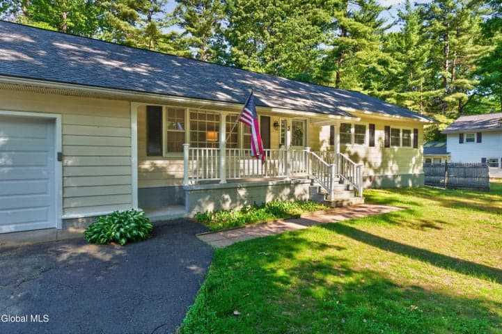 3 Peck Lane, Clifton Park, NY, photo 5