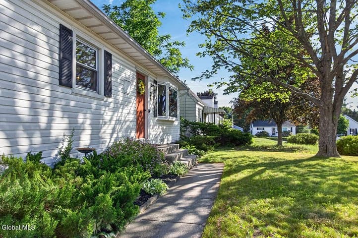 28 Smith Avenue, Albany, NY, photo 2