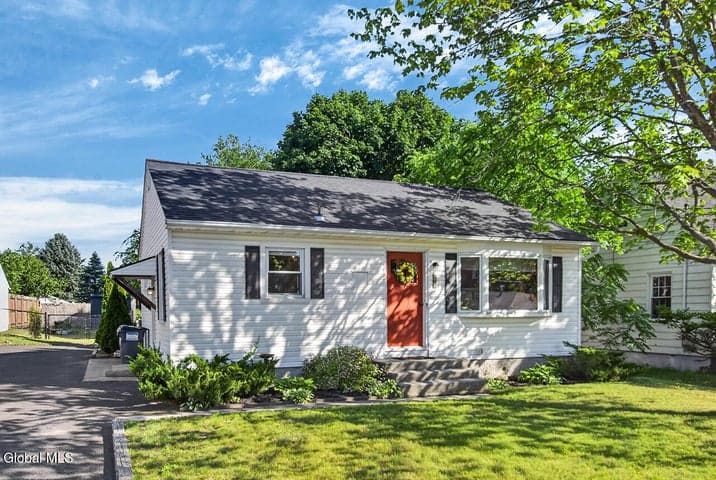28 Smith Avenue, Albany, NY