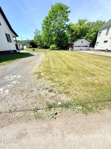 28 Carmichael Street, Amsterdam, NY