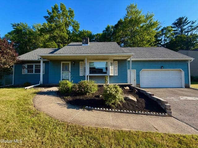 31 Laura Drive, Colonie, NY