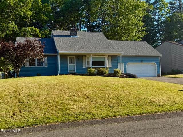 31 Laura Drive, Colonie, NY, photo 3