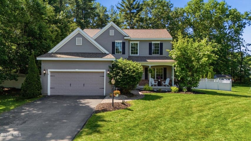3 Royal Pines Drive, Moreau, NY