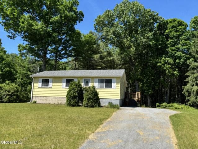 41 Red Oak Lane, Milton, NY