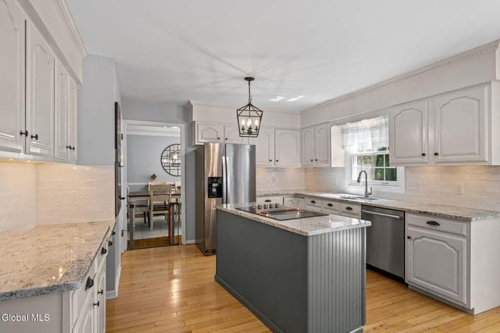 6 Greenfield Court, Clifton Park, NY, photo 5