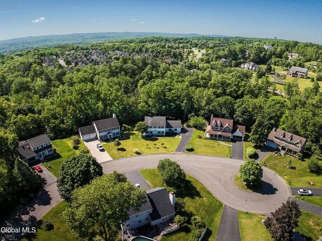 14 Edgewater Court, Colonie, NY, photo 4