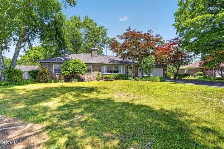 10 Willo Lane, Colonie, NY, photo 3