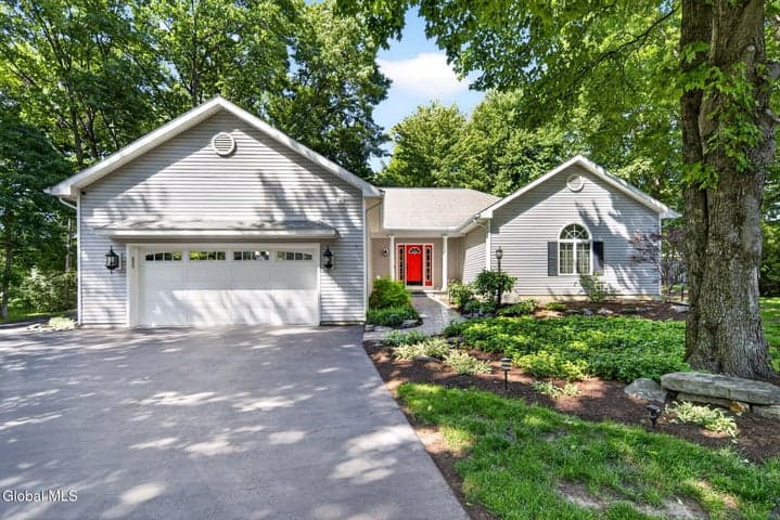 34 W Skyview Drive, Cohoes, NY