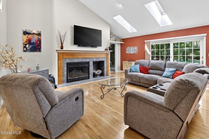 34 W Skyview Drive, Cohoes, NY, photo 5