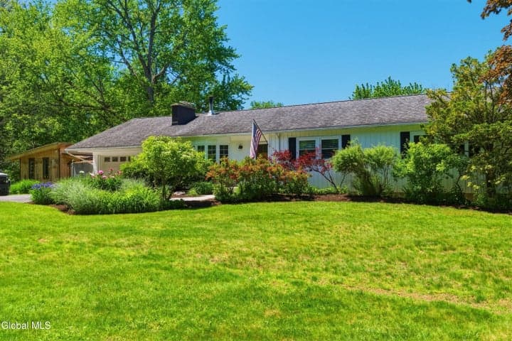 704 Tanner Road, Clifton Park, NY, photo 1