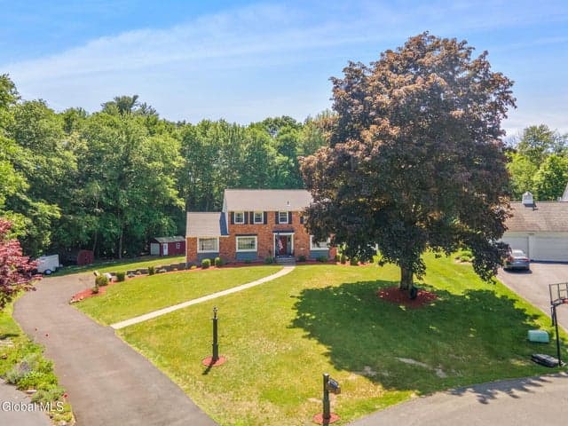 24 Conifer Drive, Ballston, NY, photo 2