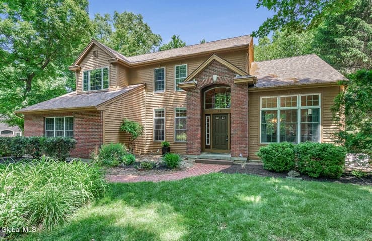 19 Coventry Drive, Clifton Park, NY, photo 1