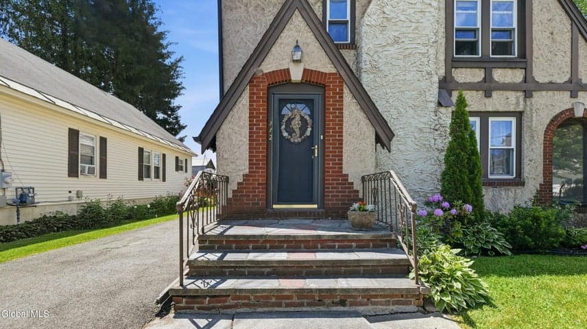312 E Main Street, Johnstown, NY, photo 2