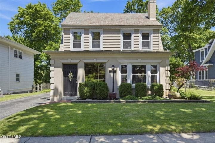 11 Freeman Road, Albany, NY
