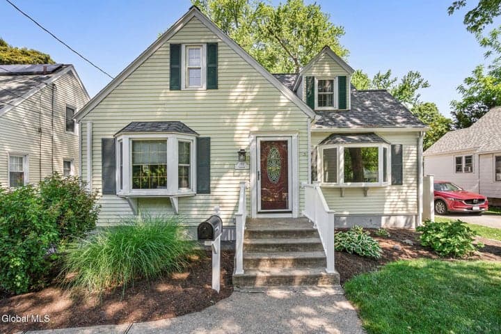 197 Sunnyside Road, Glenville, NY, photo 2