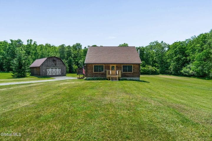 1091 Goldfoot Road, Glenville, NY, photo 2