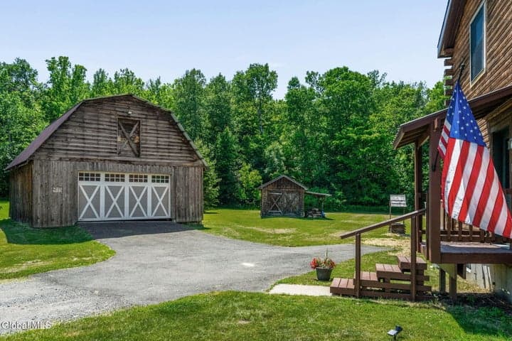 1091 Goldfoot Road, Glenville, NY, photo 4