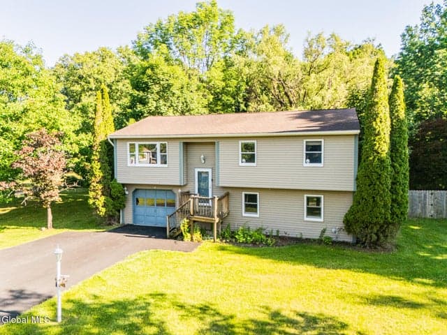 6 Chesterwood Court, Ballston Spa, NY, photo 1
