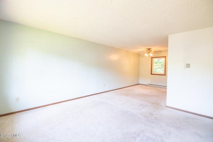 6 Chesterwood Court, Ballston Spa, NY, photo 4