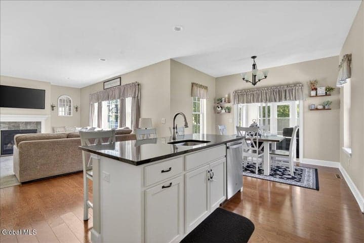 13 Summerhill Drive, Ballston, NY, photo 2