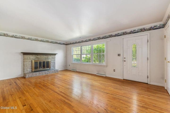 9 Florence Avenue, Charlton, NY, photo 4