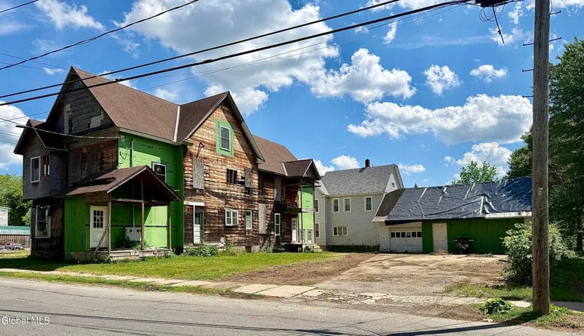 21 North Street, Gloversville, NY