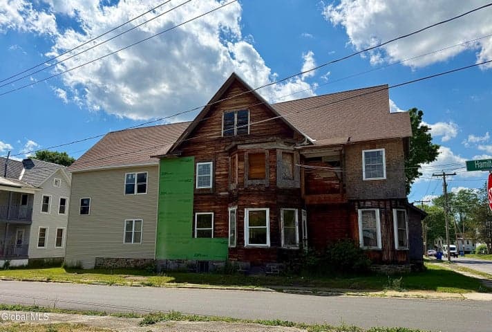 21 North Street, Gloversville, NY, photo 3