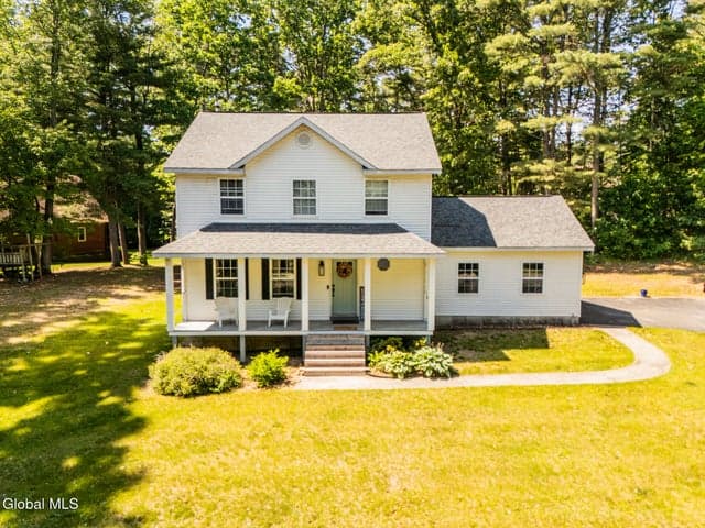 22 Snowberry Lane, Moreau, NY, photo 1
