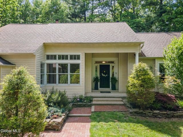 703 Maple Lane, Niskayuna, NY, photo 2