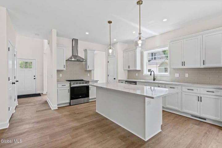 218 Consaul Road, Colonie, NY, photo 3