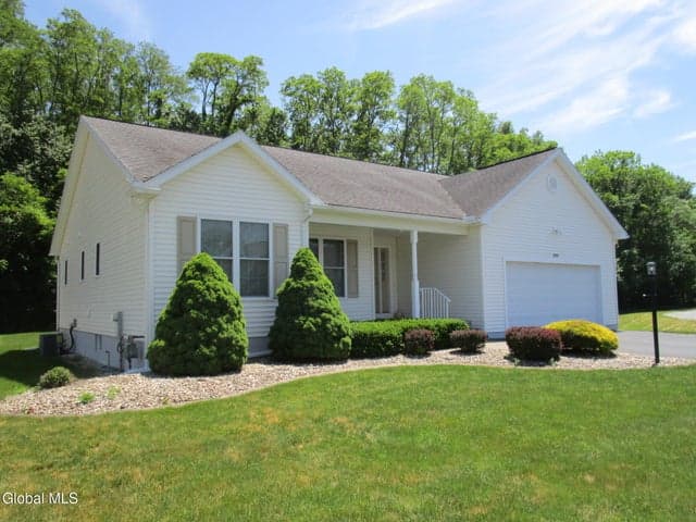 1000 Kingswood Court, Rotterdam, NY, photo 3