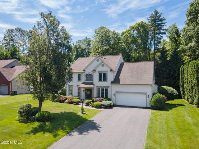 46 Mann Boulevard, Halfmoon, NY, photo 1